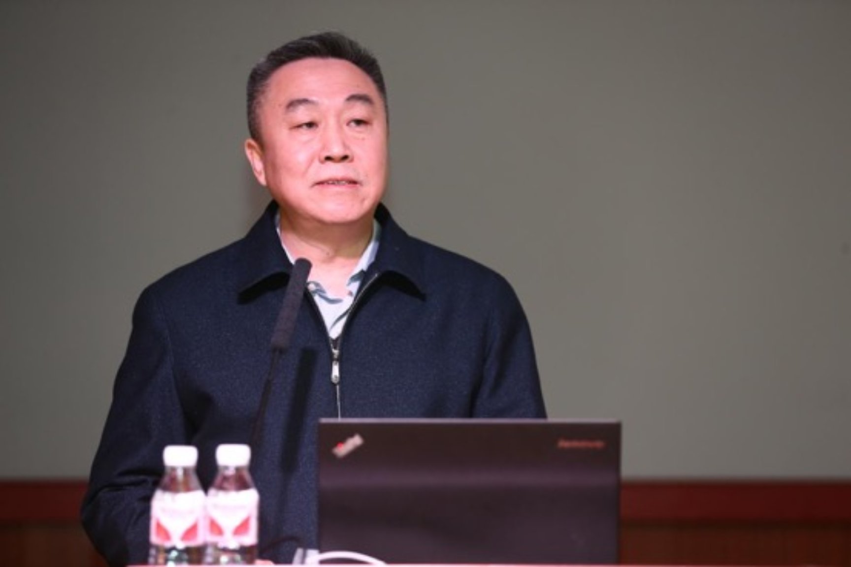 图2 北京师范大学党委副书记李晓兵在会上致辞 陶志颖摄 图2 北京师范大学党委副书记李晓兵在会上致辞 陶志颖摄